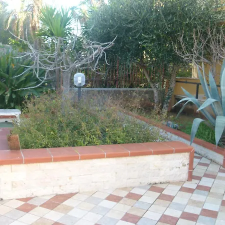 Villino Toti E Silvana - A 50 Mt Dal Mare بيت للعطل *