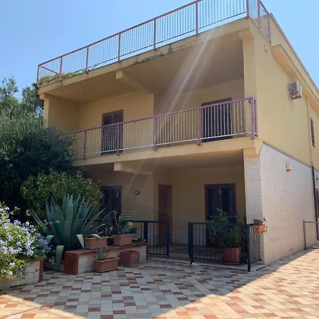 Villino Toti E Silvana - A 50 Mt Dal Mare *